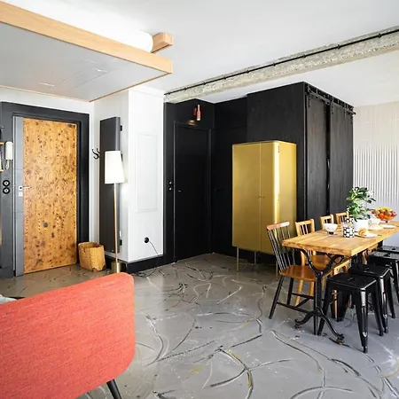 Le Carrere - Tres Elegant Avec Balcon